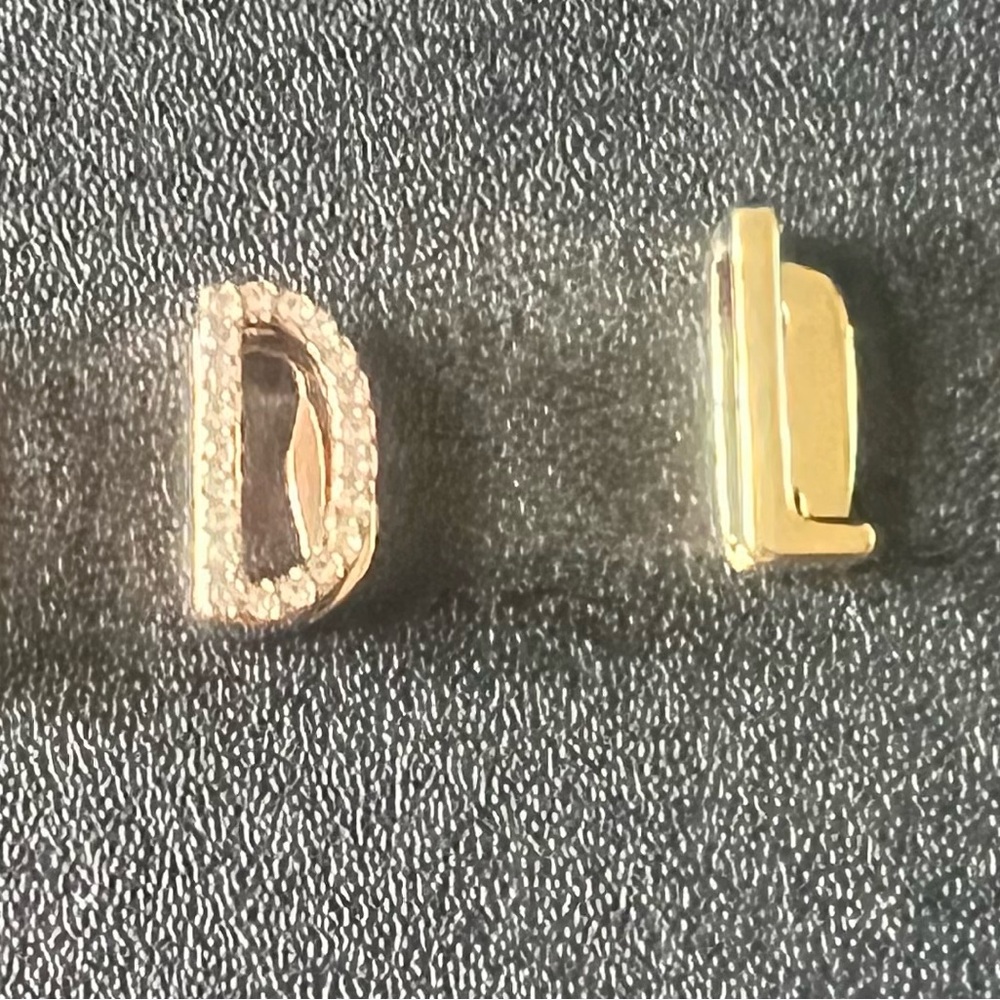 Keep collection Lot 4 Gold tone Initial D L R V charms